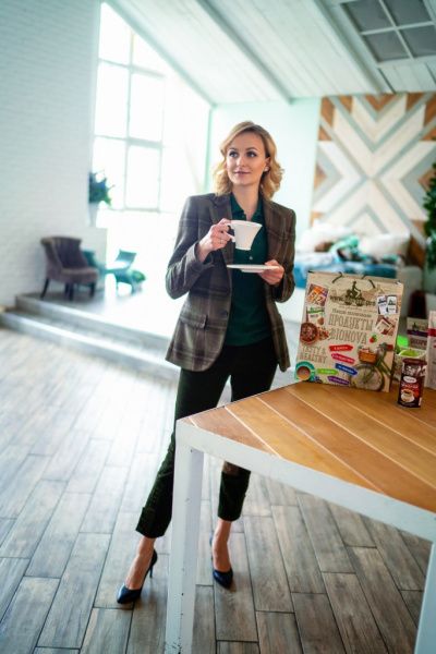"Snack for everyone." How a ballerina from Moscow reformed the family production of healthy lifestyle products "